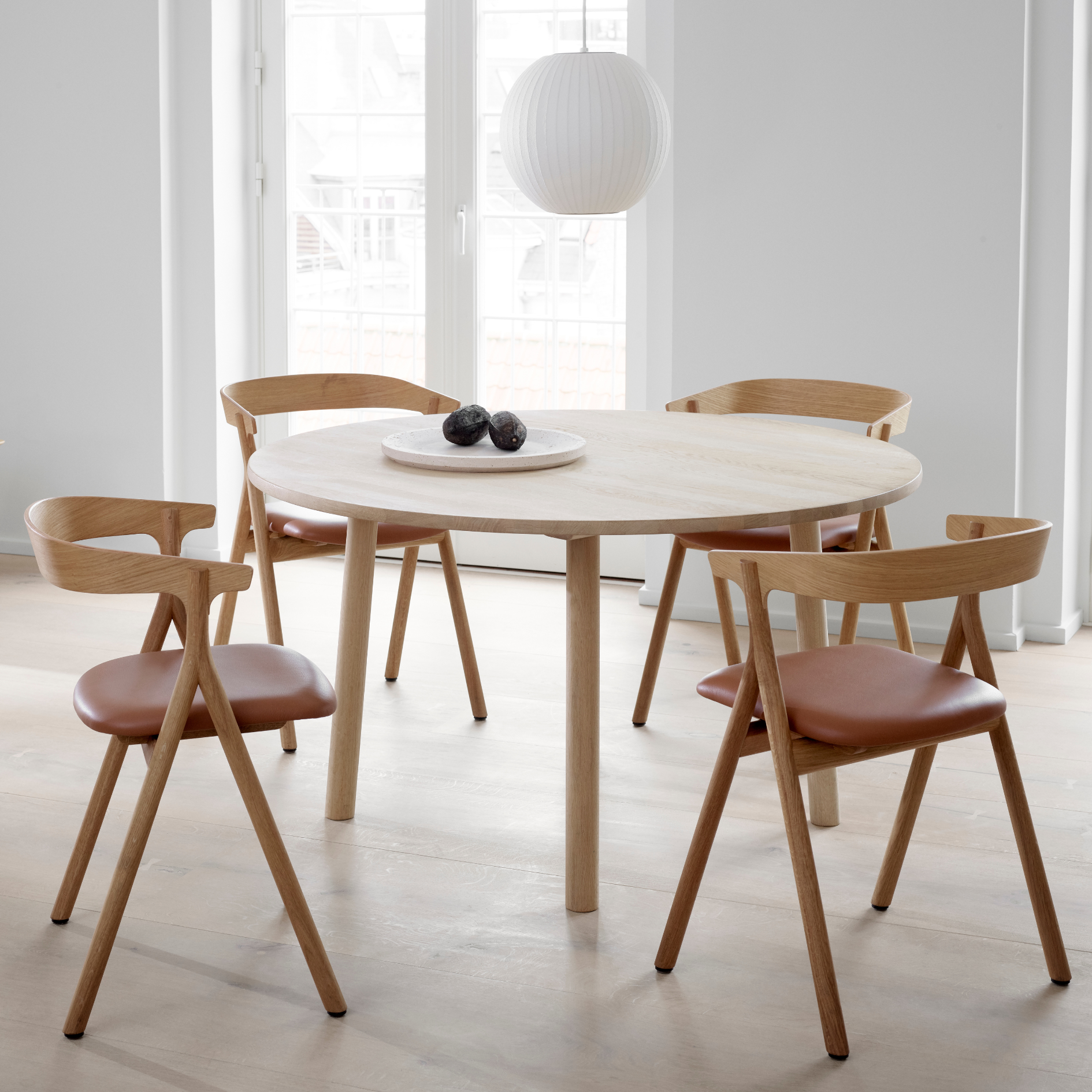 Yksi Armchair